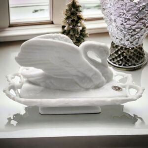 Westmoreland White Milk Glass Raised Wing Swan on Lacy Base Vintage Serving Dish